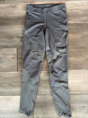 Nike Pro Hyperwarm Performance Leggings with Optional Stirrup Strap - EUC, small